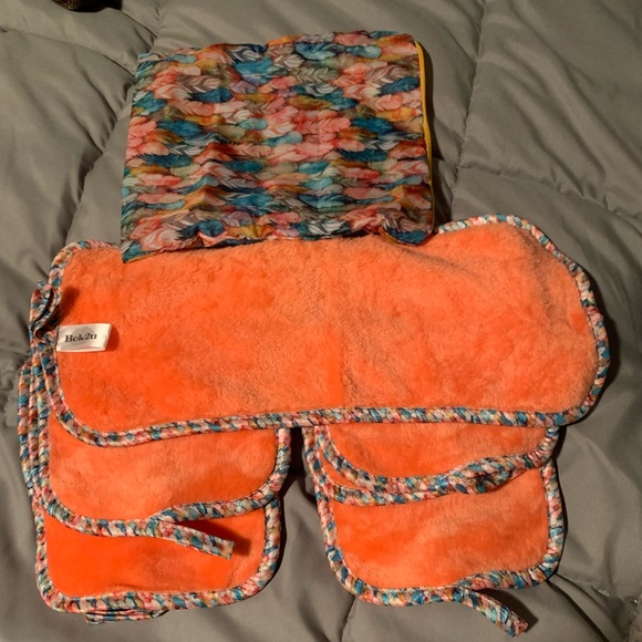 Makeup Remover Clothes - Picture 1 of 3